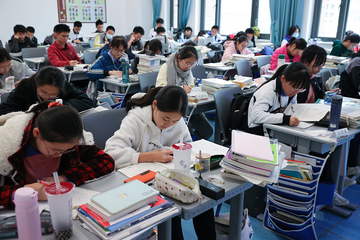 初中毕业读中专学校学什么？热门专业及发展方向