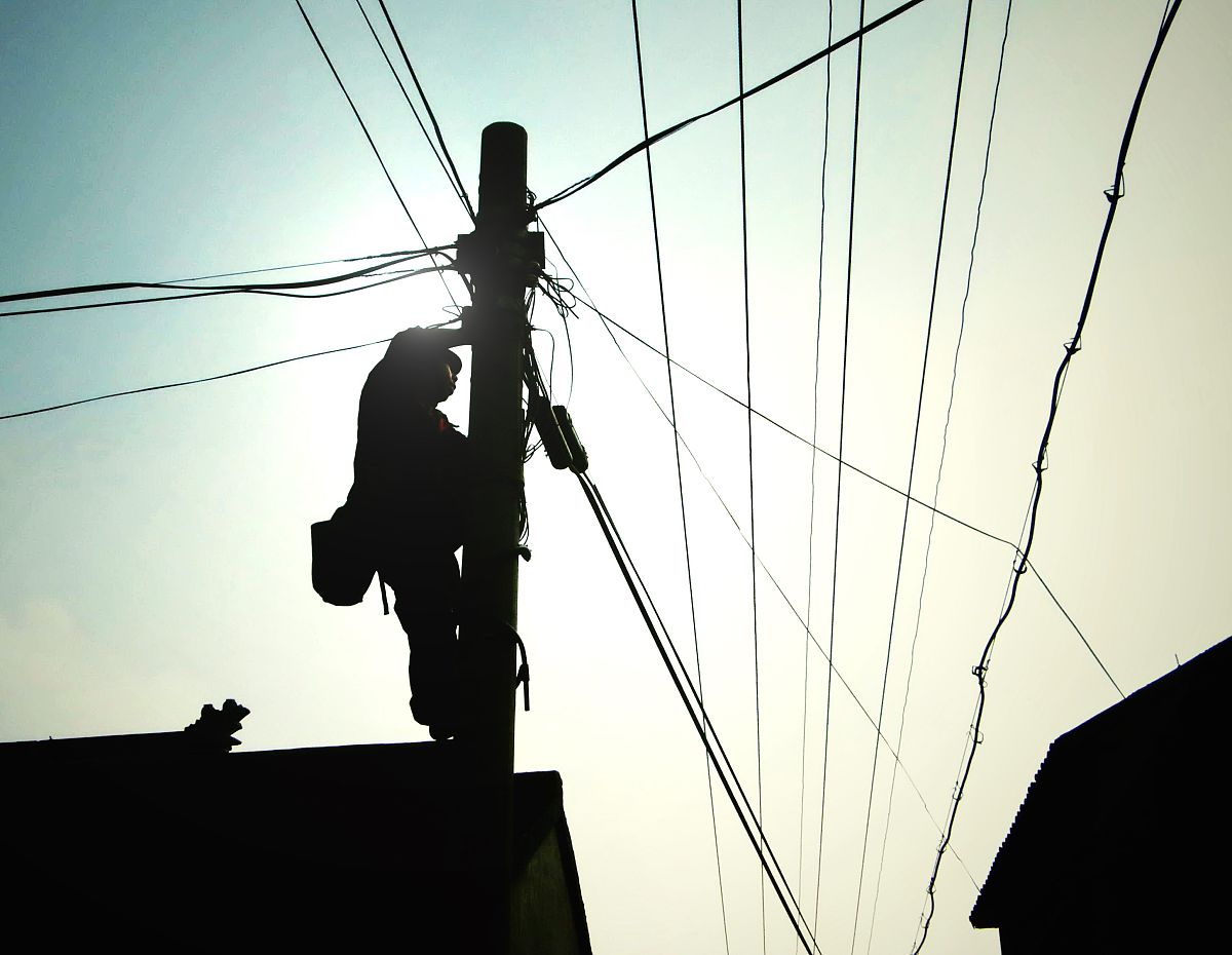 电力检修操作工实习日志：40篇每周实习记录