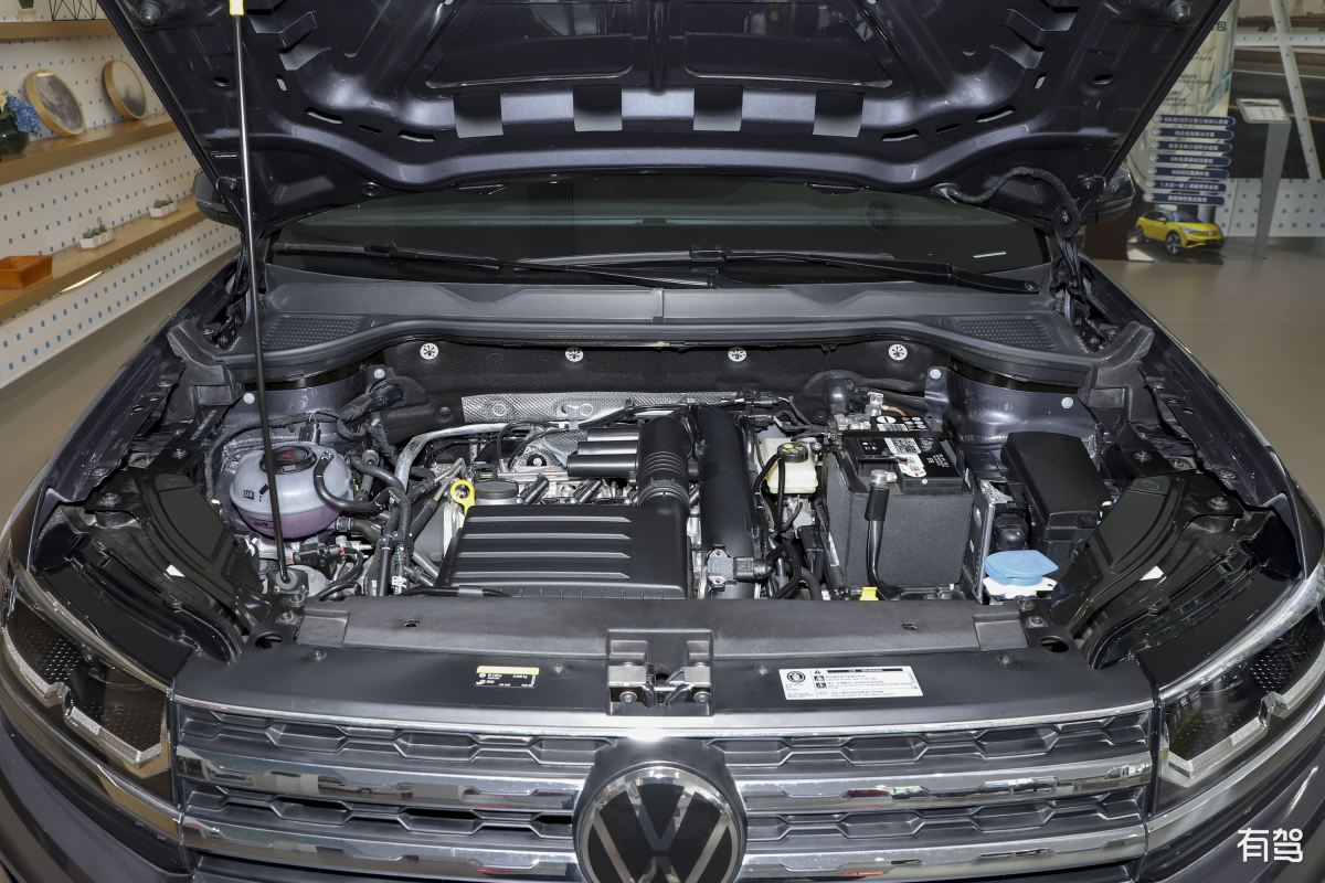 上海大众油电混充电盖自动开启正常行驶中自动弹开是什么原因