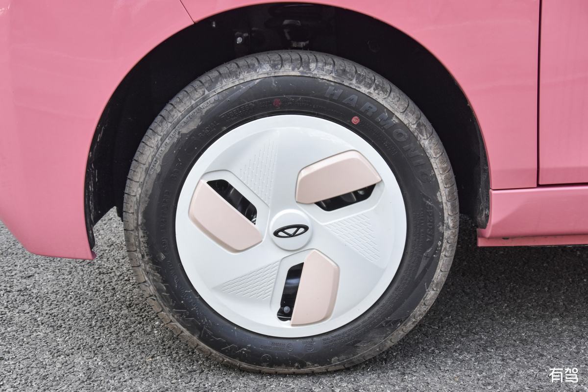 五菱宏光mini换完轮胎为什么不能充电 200字