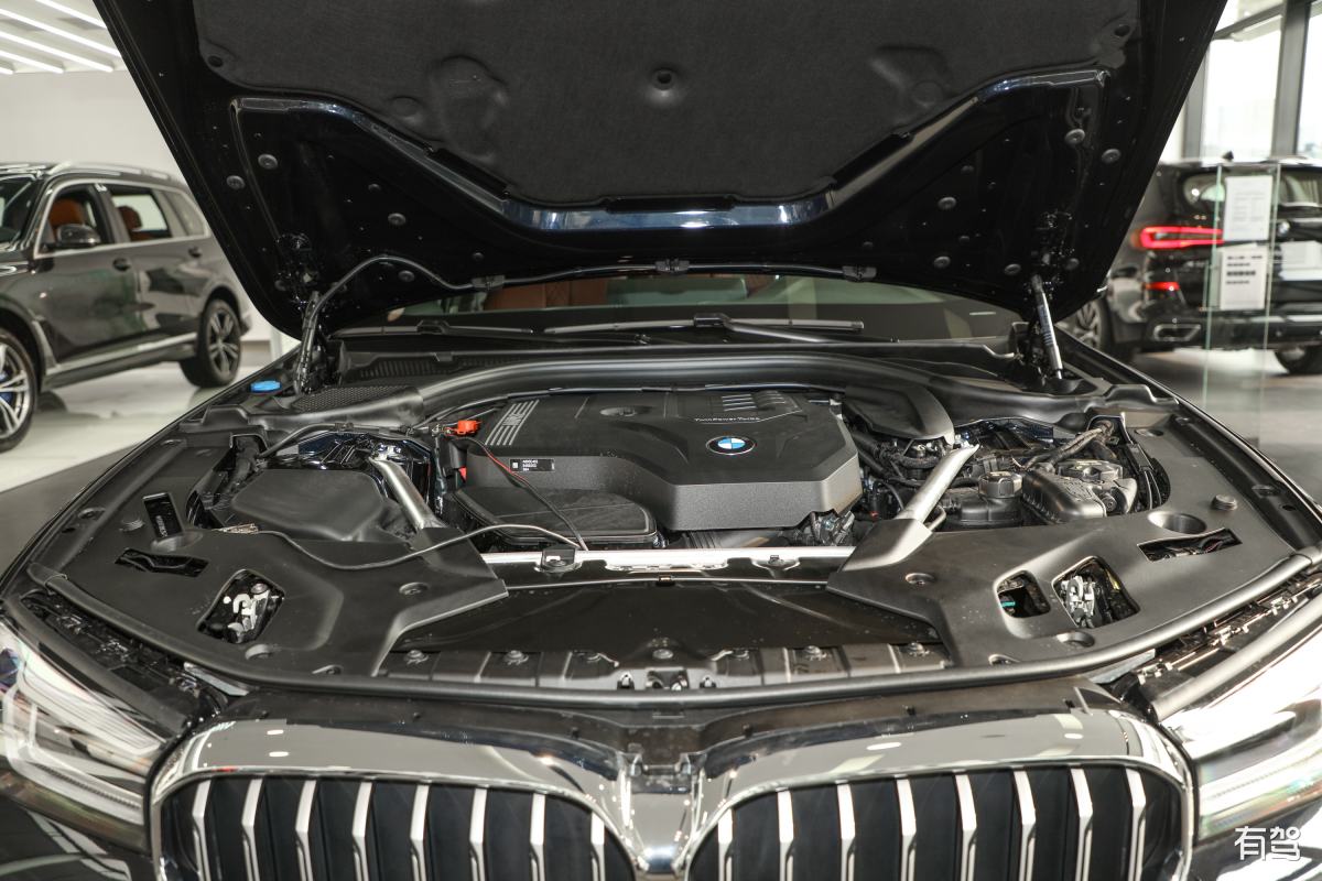 10年740和12年535GT两者的动力总成一样吗