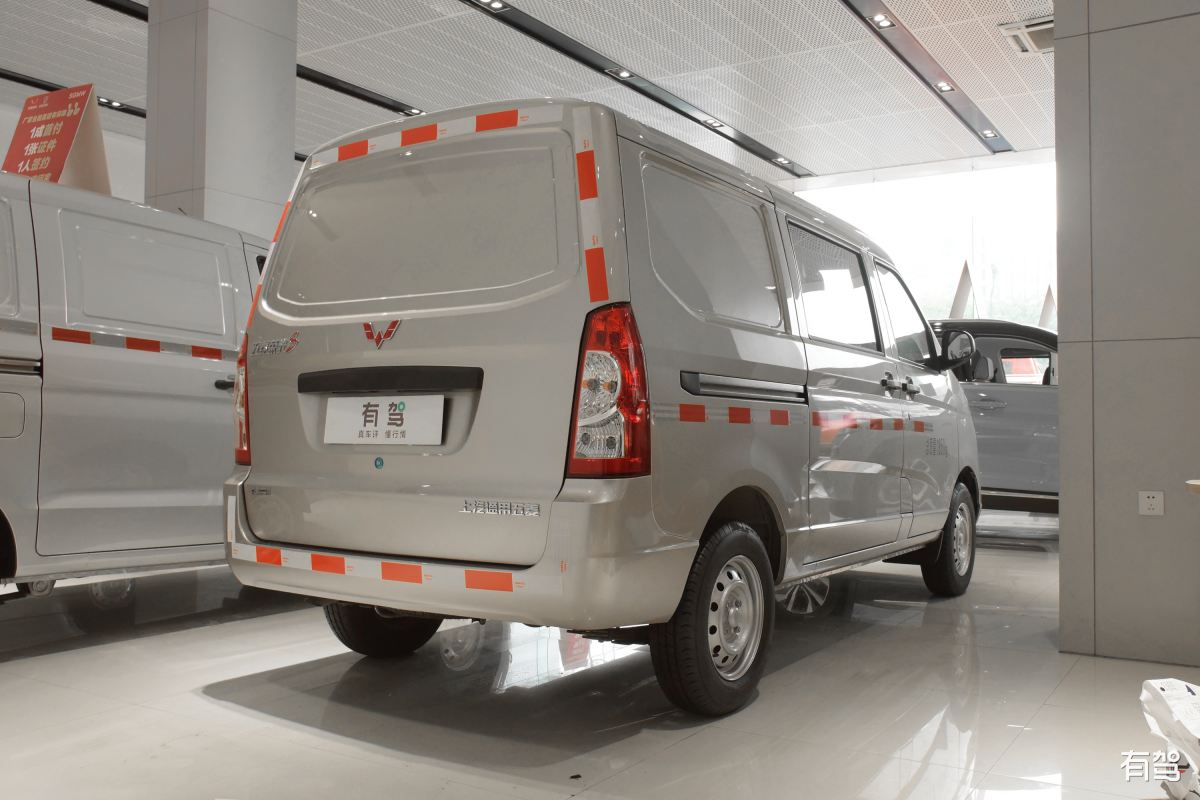 五菱宏光：中国国民神车，多用途MPV，销量之王