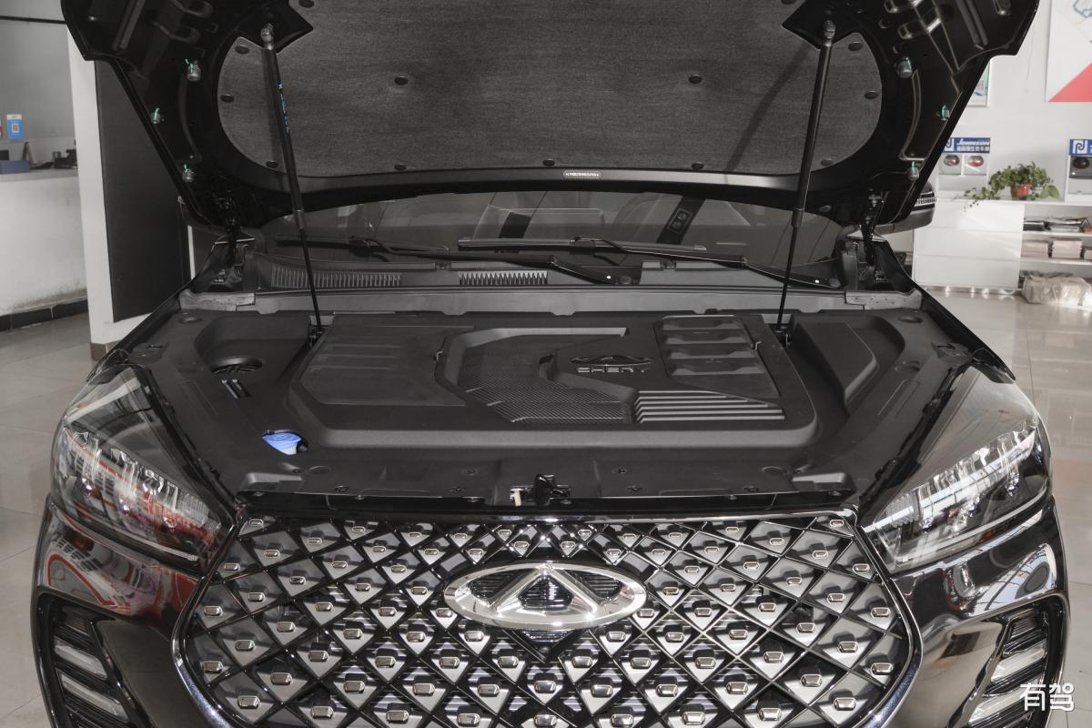 瑞虎汽车与国外汽车的技术差距瑞虎汽车与国外汽车的技术差距主要表现在以下几个方面：1 动力系统：国外汽车的动力系统技术更加先进采用的发动机、变速器、电动技术等都比瑞虎汽车更加先进能够提供更高的性能和更低的油耗。2 安全性能：国外汽车在安全性能方面的投入更大采用的安全技术更加先进如主动安全系统、被动安全系统等能够提供更加全面的安全保障。3 智能化：国外汽车在智能化方面的技术也更加领先采用的智能驾驶技术