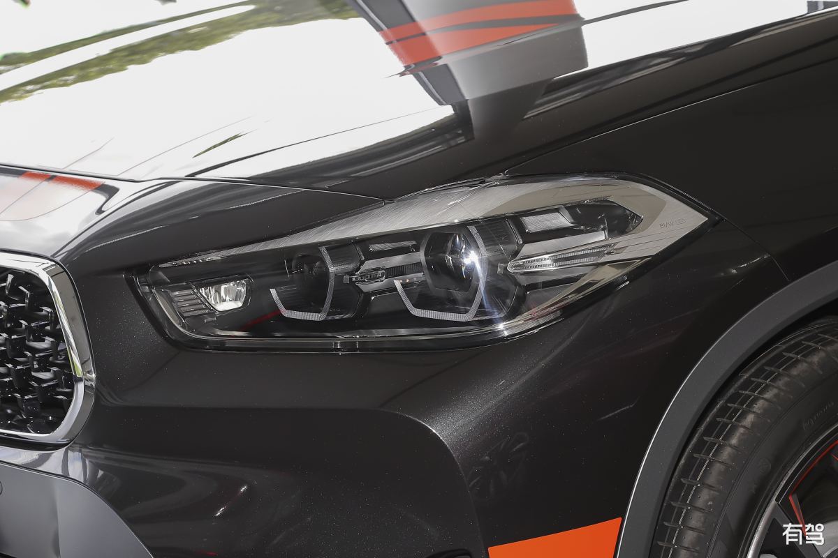 Matlab 绘制 0.5x^2 - cos(sin y) - 1 = 0 图像 (x, y ∈ [-3, 3])