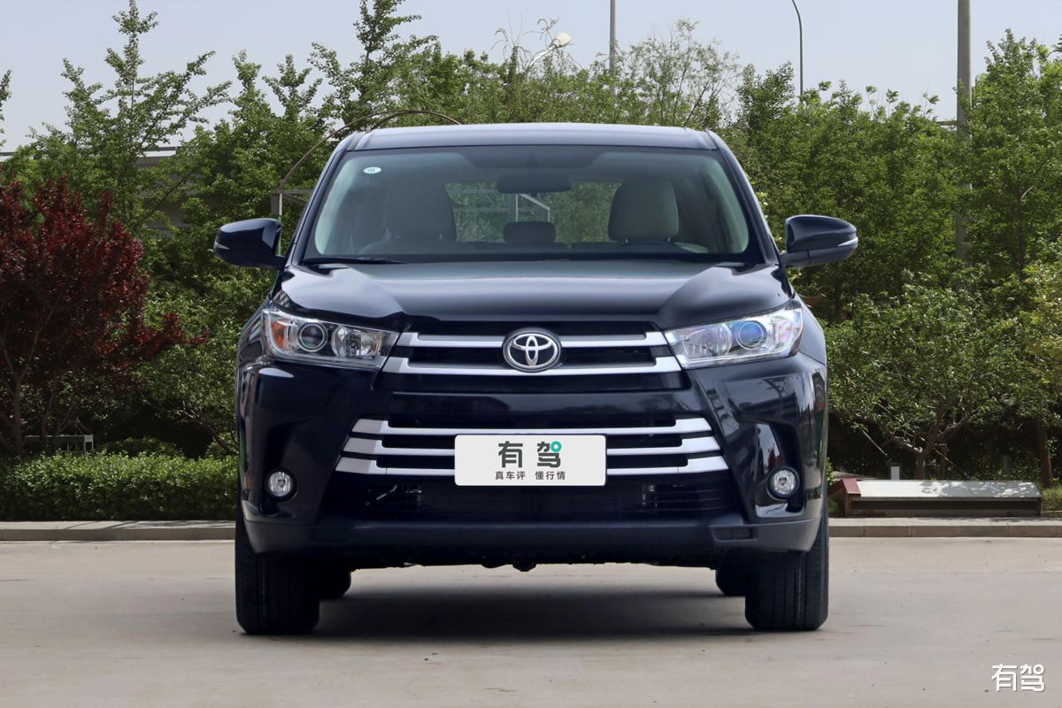 汉兰达：一款全能的家用SUV，适合城市出行和自驾游