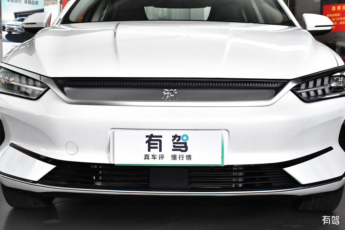 秦plus秦pro能共用雨挡吗 200字
