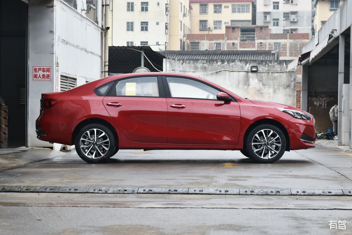 起亚,起亚k3,2021款 1.4t dct gt-line奋斗互联版