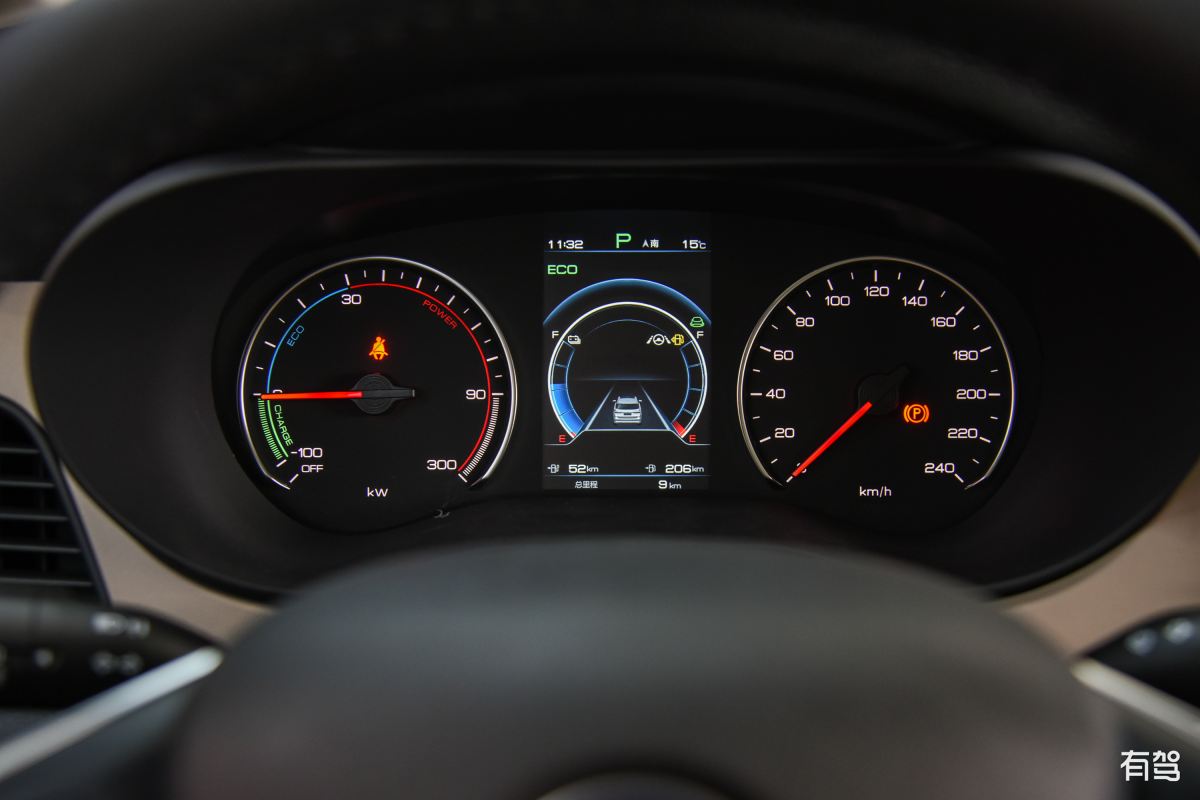 比亚迪,宋max新能源,2022款 dm-i 105km 旗舰型