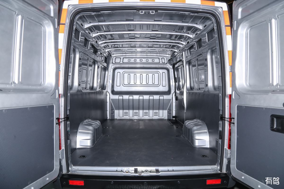 东风御风多少钱一公里 200字