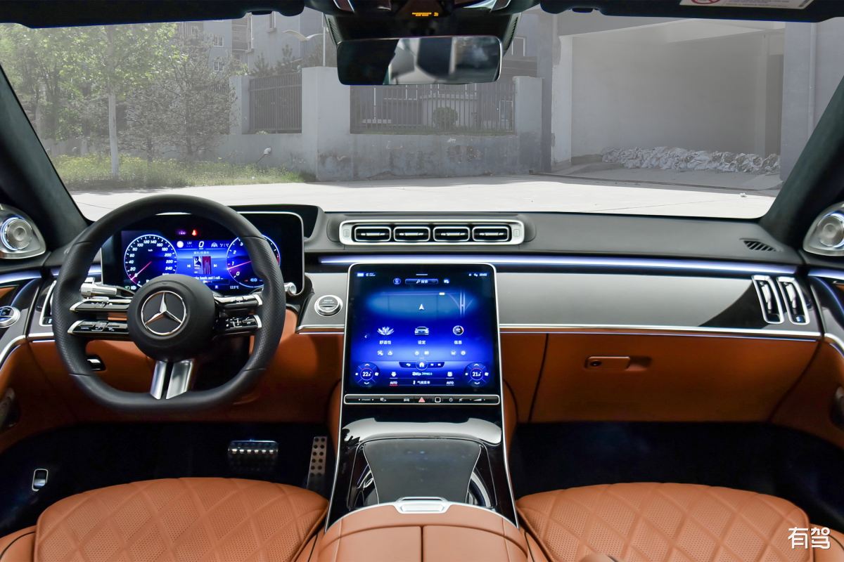 奔驰R级车道保持升级：提升驾驶安全与舒适度的完美解决方案