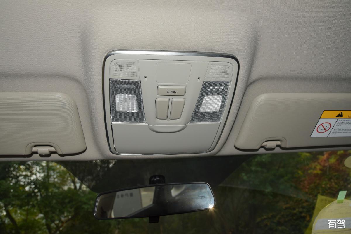 逸动后车灯灯座拔不出来回答+拓展