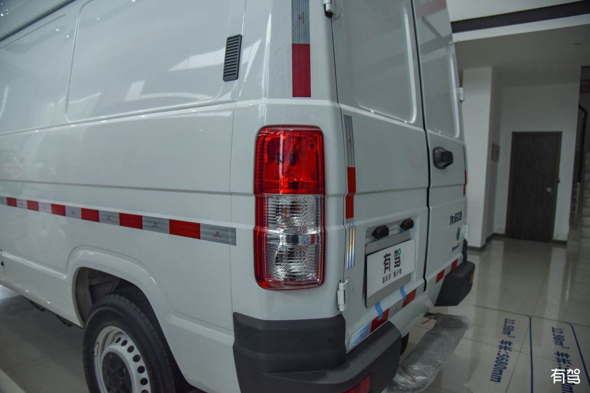 山东神龙汽车：历史悠久的商用车制造商