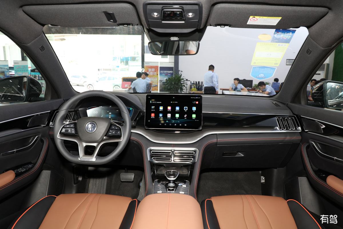 比亚迪宋PLUS DMI冠军版：超长续航，智能科技，尽享尊贵体验