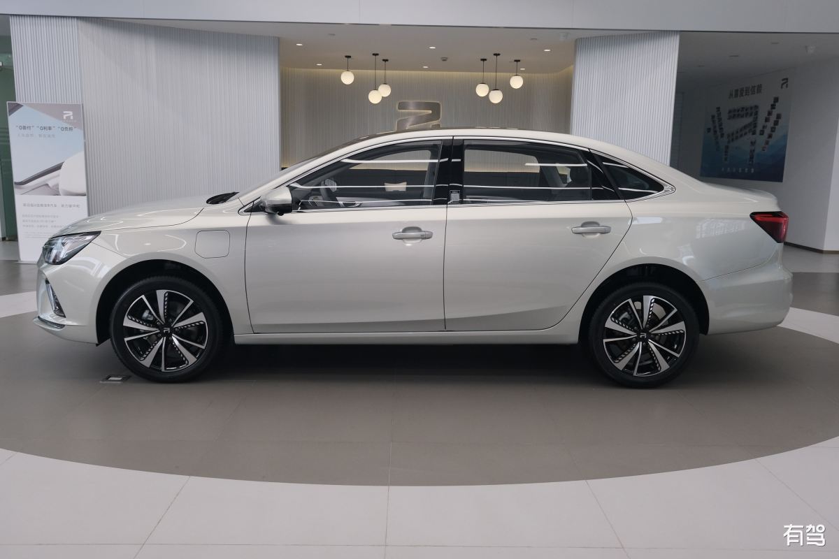 r汽车,r汽车 er6,2021款 新动版 620km 智享版