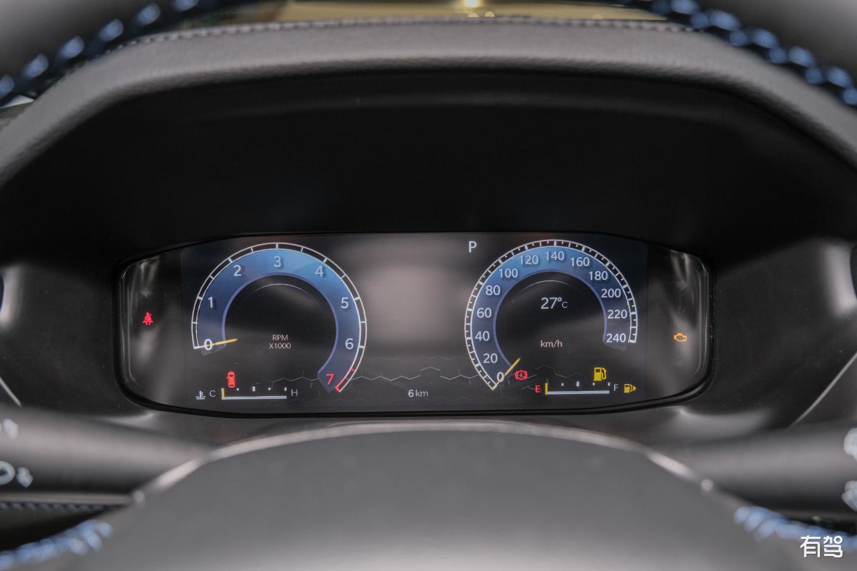 北京现代领动1.6 AT 百公里油耗实测 - 6.5-7.5升