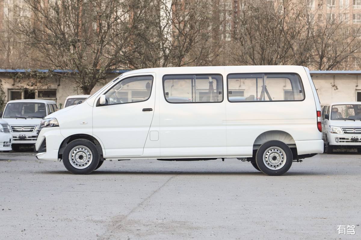 金杯面包车7座报价 - 价格、配置、性价比一览