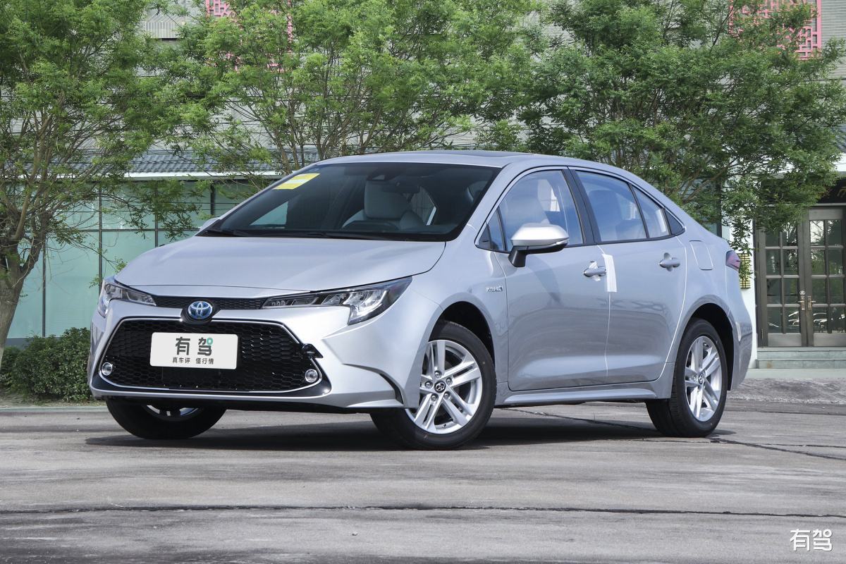 雷凌汽车：时尚动感，高效省油，年轻人的最佳选择