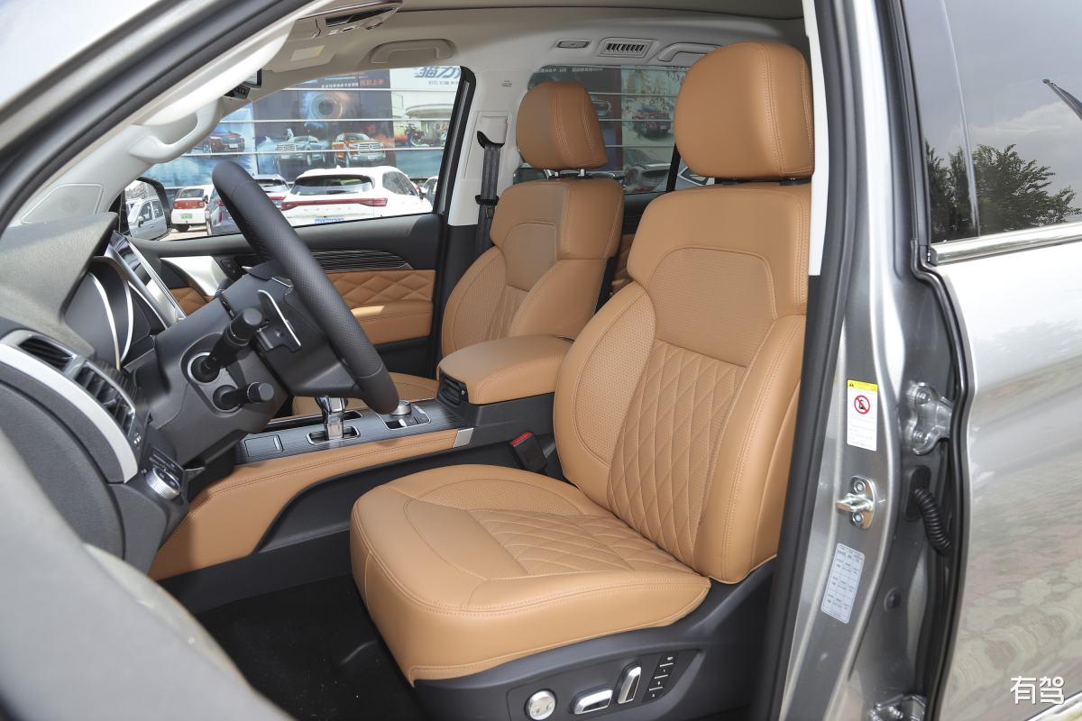 酷路泽米色内饰配什么颜色脚垫？回答加拓展