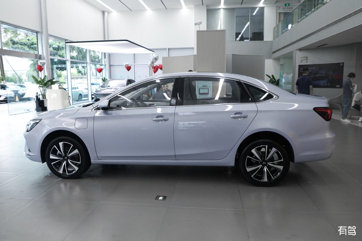 r汽车,r汽车 er6,2021款 新动版 620km 智行版