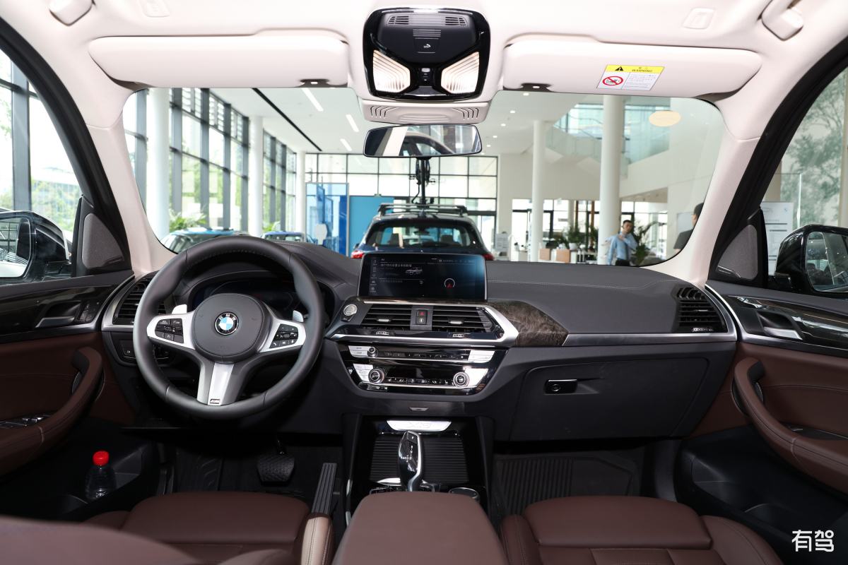 宝马2020款x3屏幕分辨率