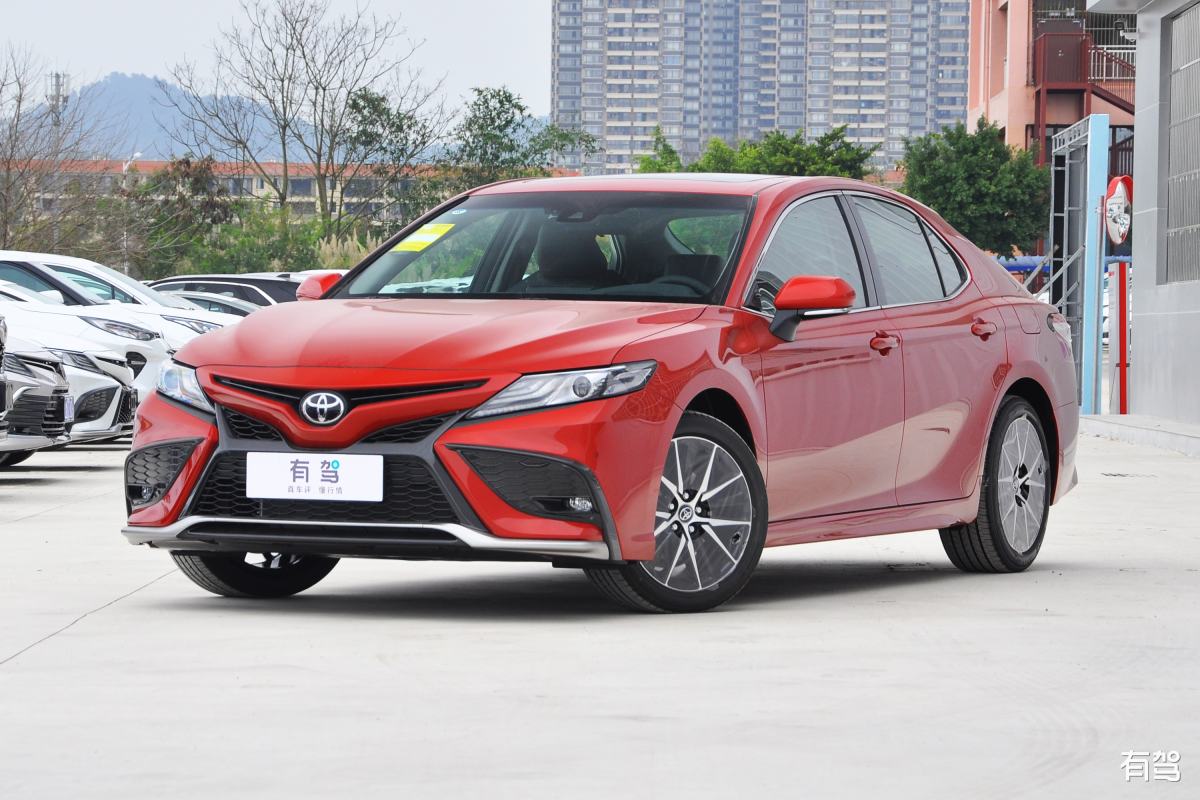 凯美瑞汽车：历史、设计、安全、价格、口碑等全方位解析