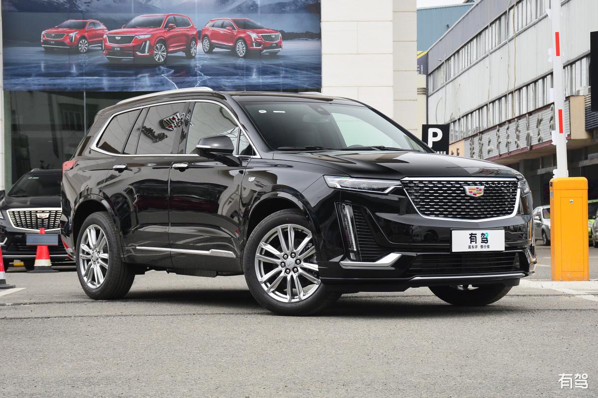 关于宝马X5和凯蒂拉克XT6两款车的对比报告以下两个回答各自的优缺点分别是什么？回答1宝马X5和凯蒂拉克XT6是两款豪华SUV下面是它们的对比报告。1 外观设计宝马X5的外观设计优美大方强调了豪华感和高科技气息让人们第一眼就能被它吸引。凯蒂拉克XT6显得更加沉稳外观设计更年轻化时尚感和家庭气息结合在一起。2 动力输出宝马X5和凯蒂拉克XT6都提供多种动力输出但宝马X5的动力输出更可靠、高效能够为驾