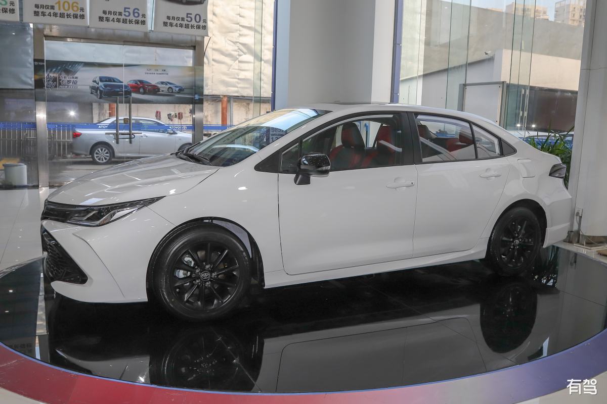 白色的卡罗拉是珍珠漆吗