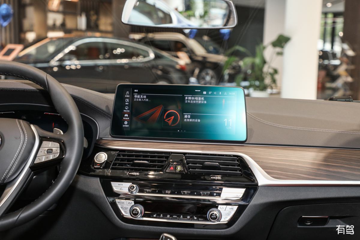 宝马五系改装大屏安卓音频怎么输入的回答加拓展。