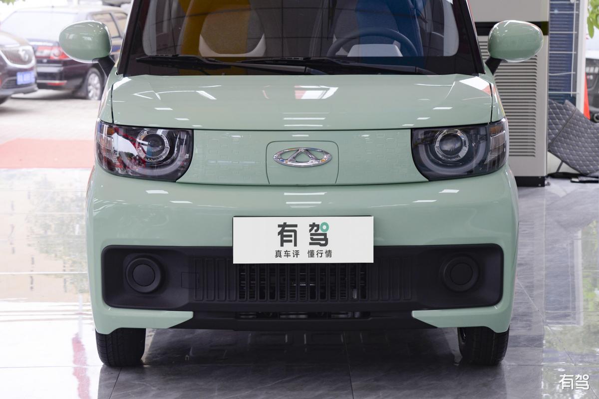 电脑QQ上可以给不是好友的发信息手机上不显示是什么意思
