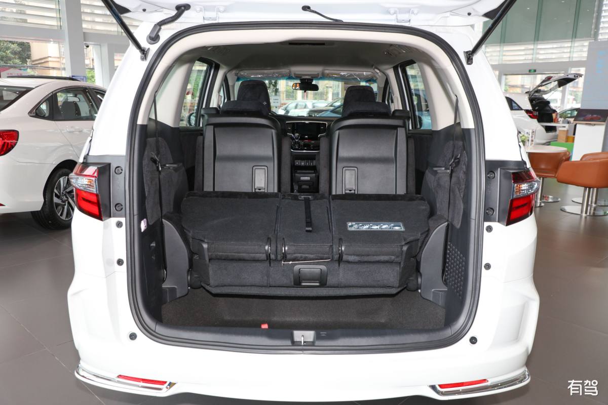 本田奥德赛汽车的空间布局和舒适性？