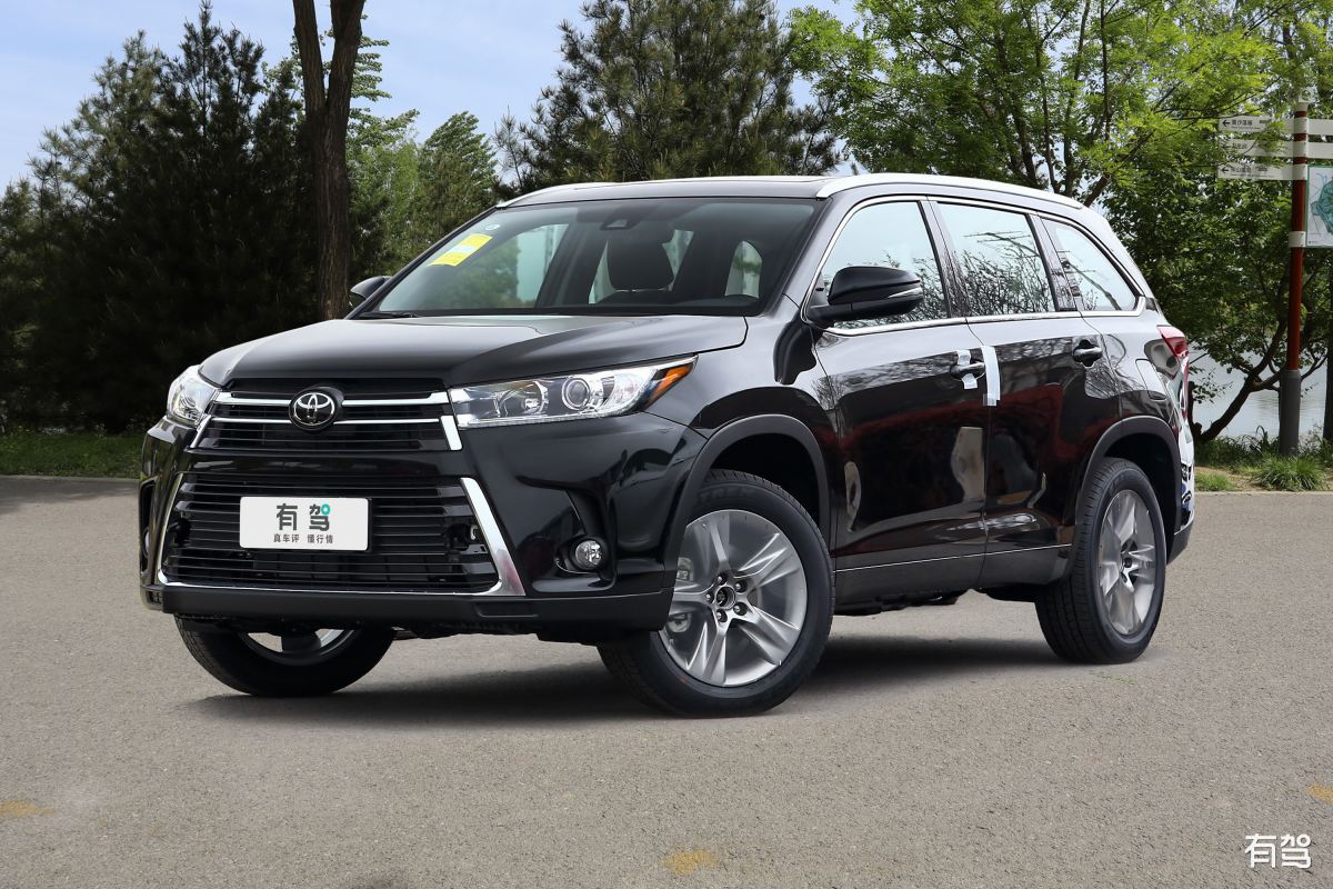 汉兰达：一款全能的家用SUV，适合城市出行和自驾游