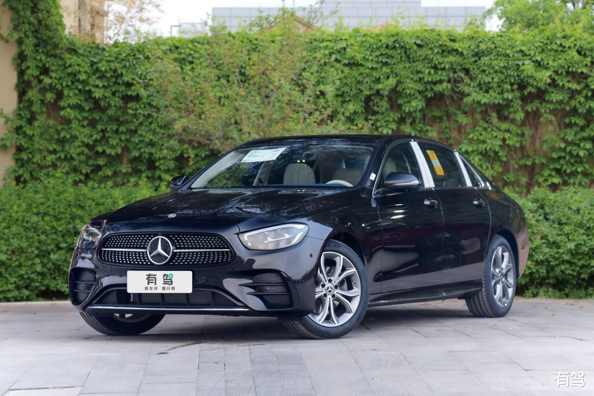 奔驰,奔驰e级,2022款 e 300 l 运动豪华型