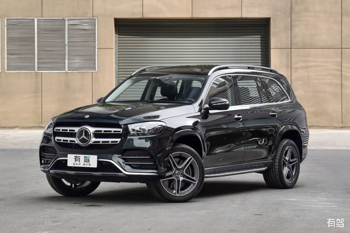 奔驰GLS450深度测评：豪华SUV中的王者，尽显尊贵与性能