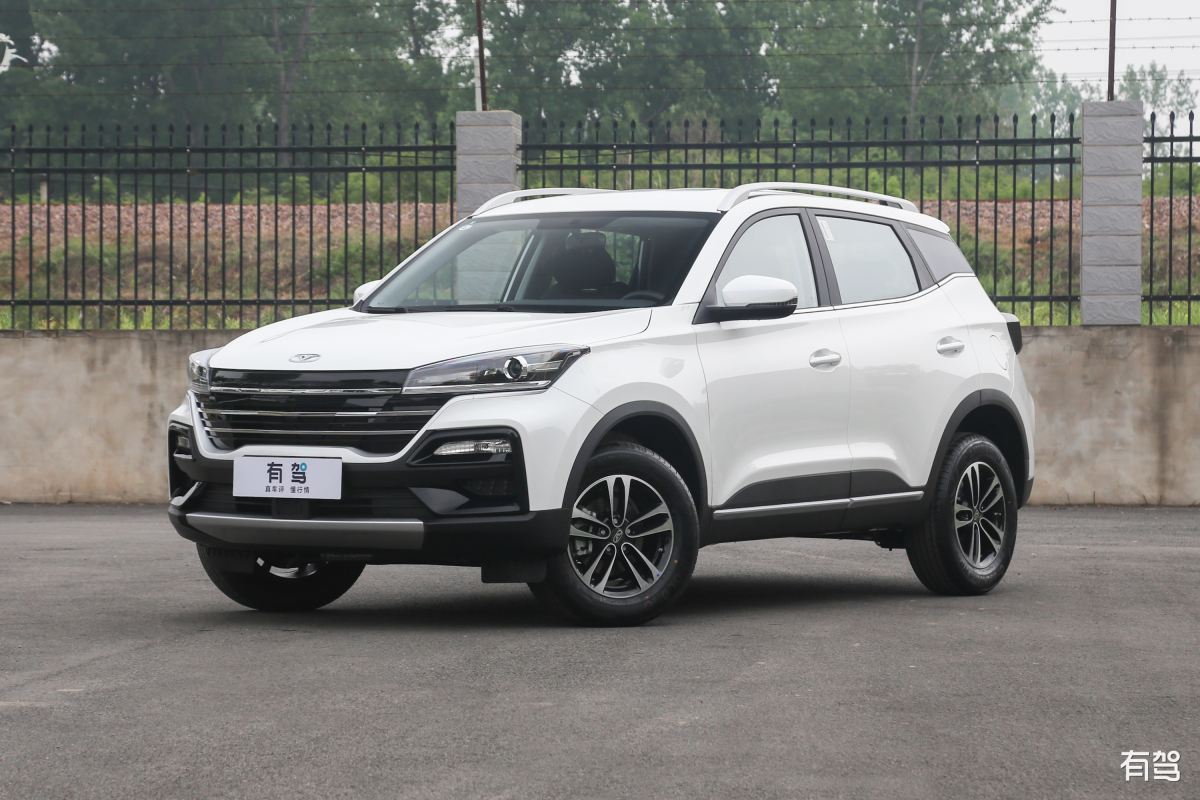 众泰5008：性价比跨界SUV，舒适空间，丰富配置