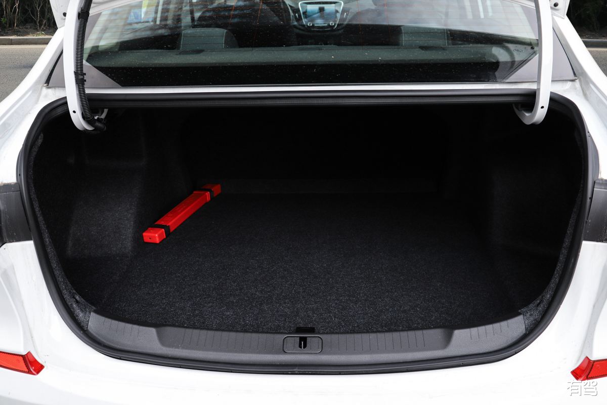 科鲁泽车子没电后备箱打不开回答加拓展。