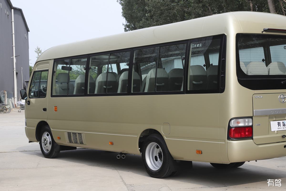 丰田考斯特汽车的车型种类和特点有哪些？