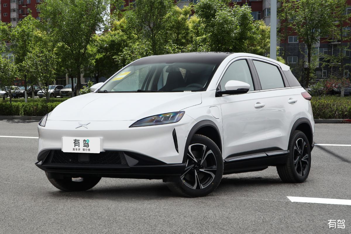 小鹏汽车：中国新能源汽车领军品牌 - 智能出行解决方案提供商