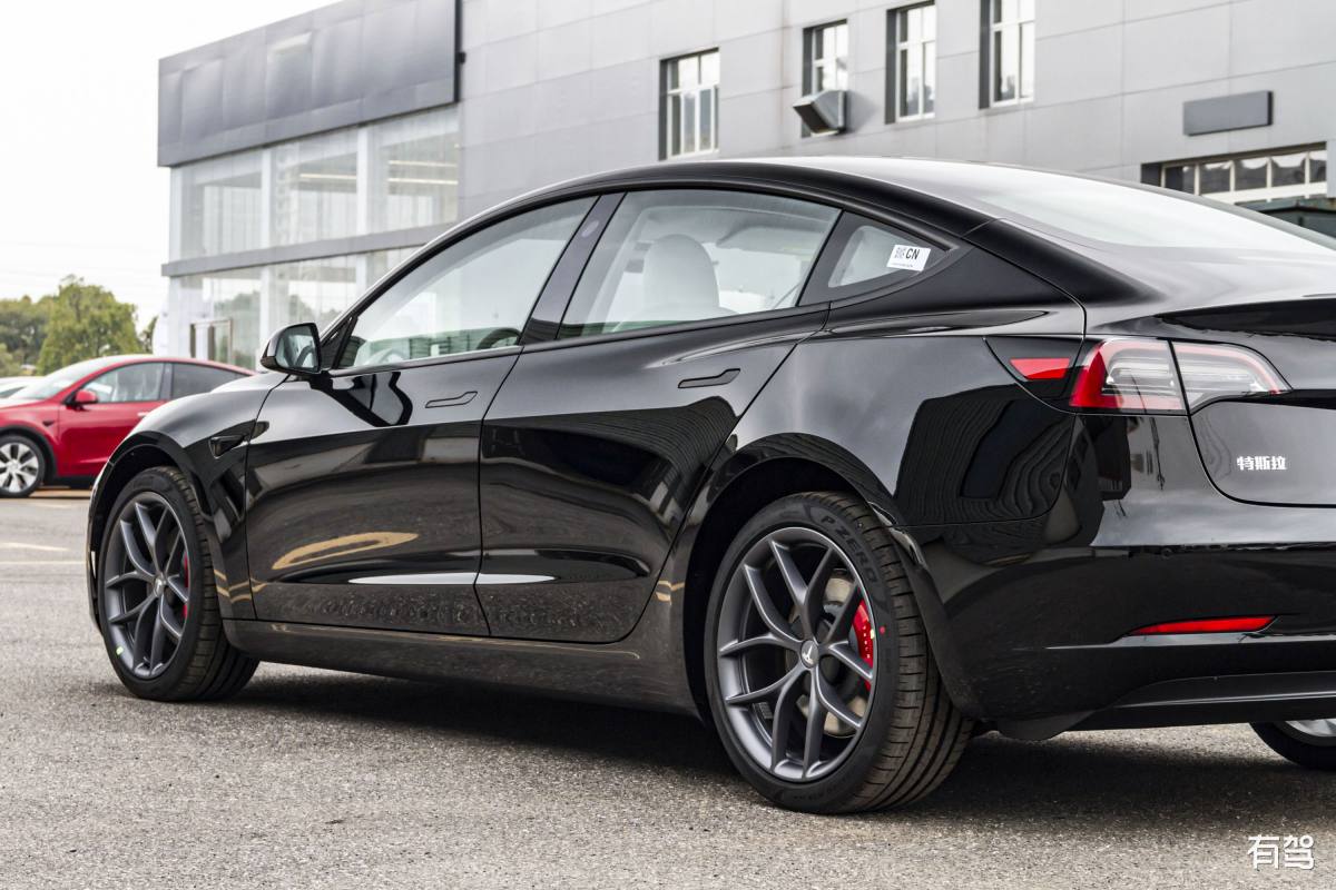 model s plaid 20寸轮毂et