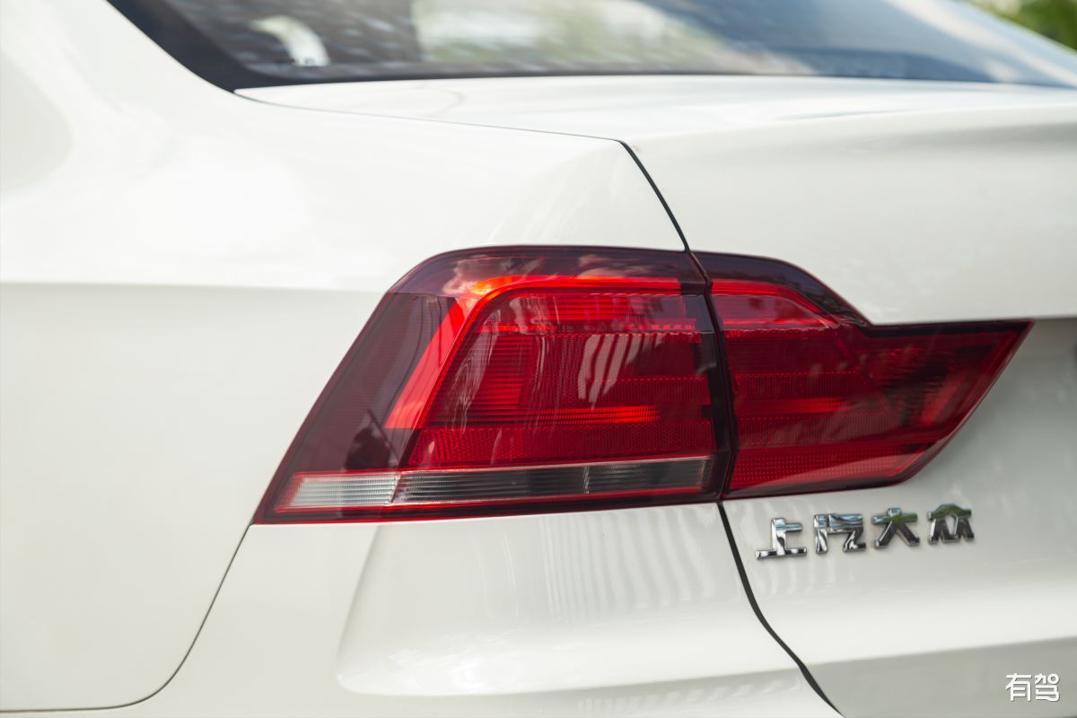 16款凯越怎么改电动门窗开关灯