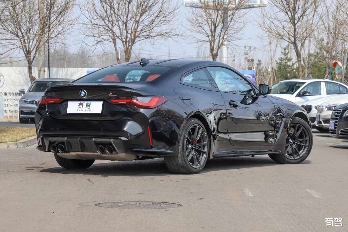 BMW M4 各代对比：性能、外观与亮点 - 汽车之家