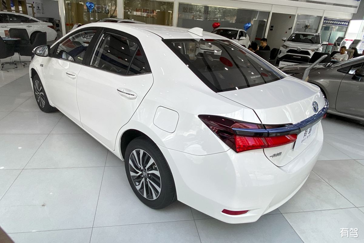 卡罗拉后杠是否带漆