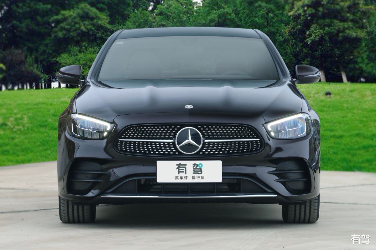 奔驰,奔驰e级,2021款 e 260 l 运动型 4matic