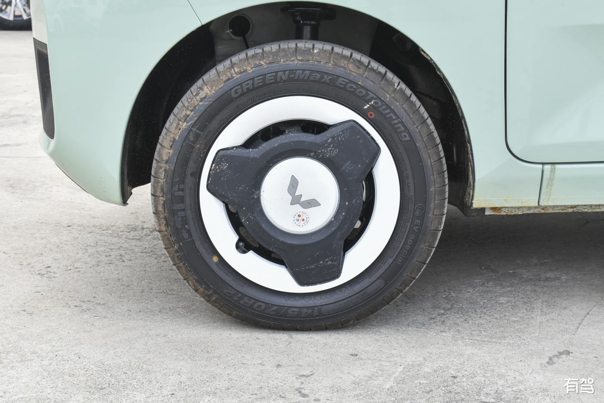 五菱宏光mini换完轮胎为什么不能充电