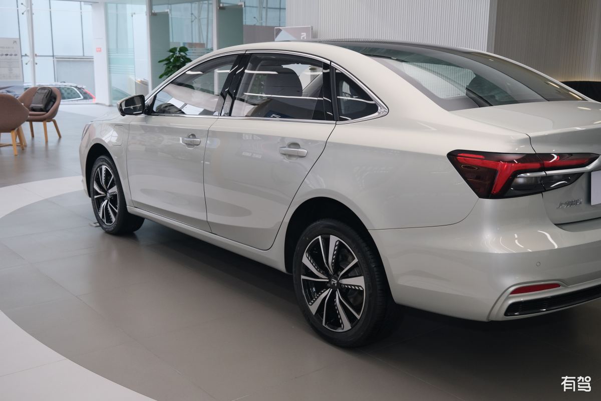 r汽车,r汽车 er6,2021款 新动版 620km 智享版