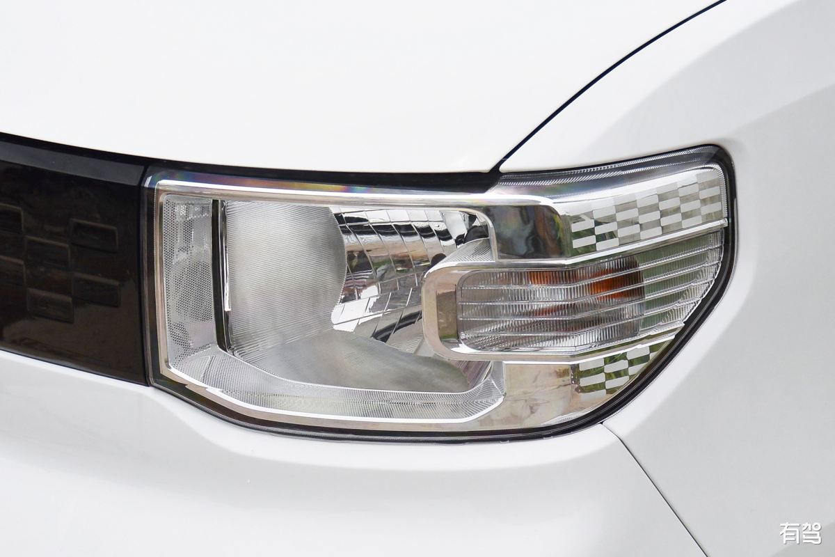 用积木搭五菱汽车，梦想却停留在MINI