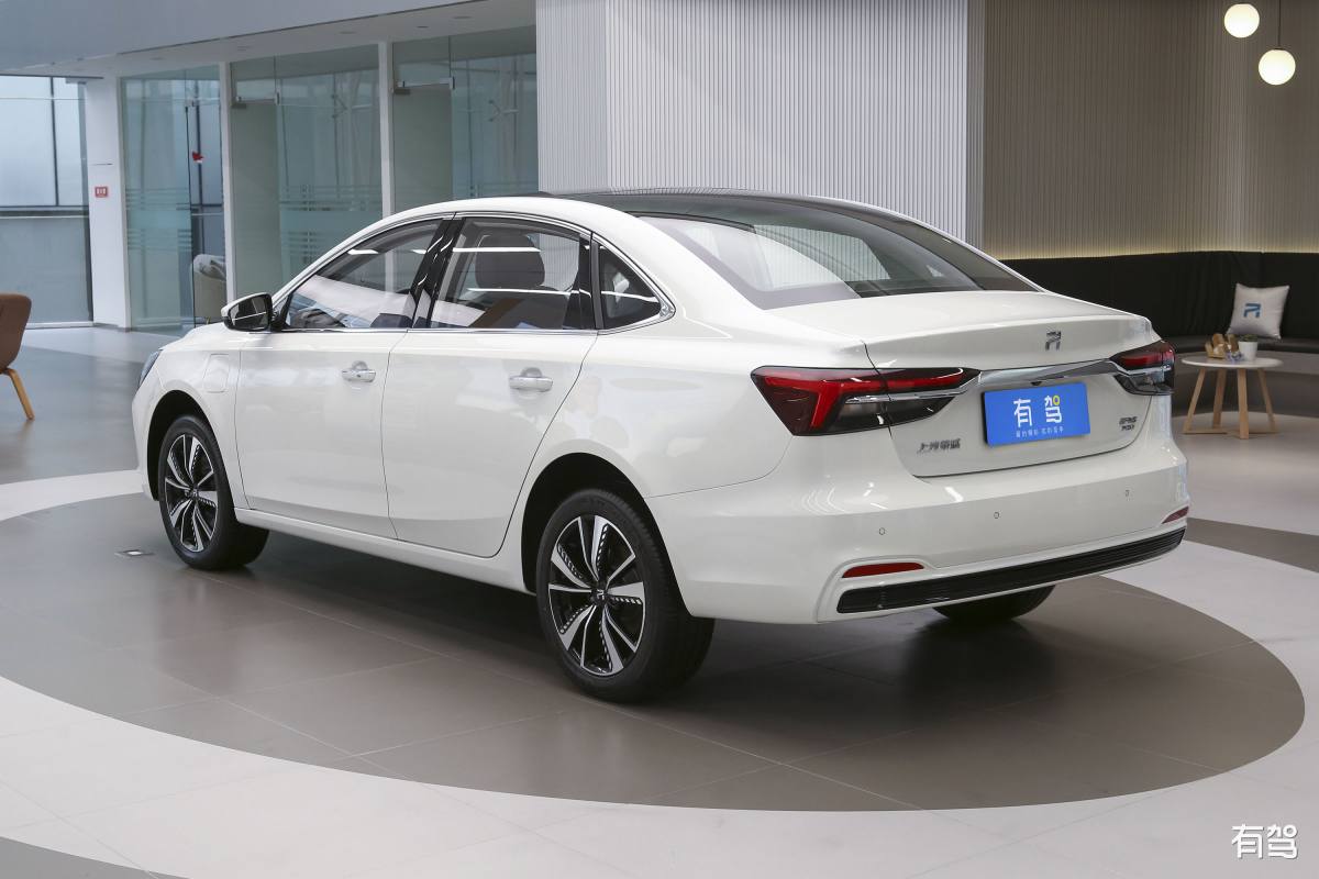 r汽车,r汽车 er6,2020款 620km 智行版