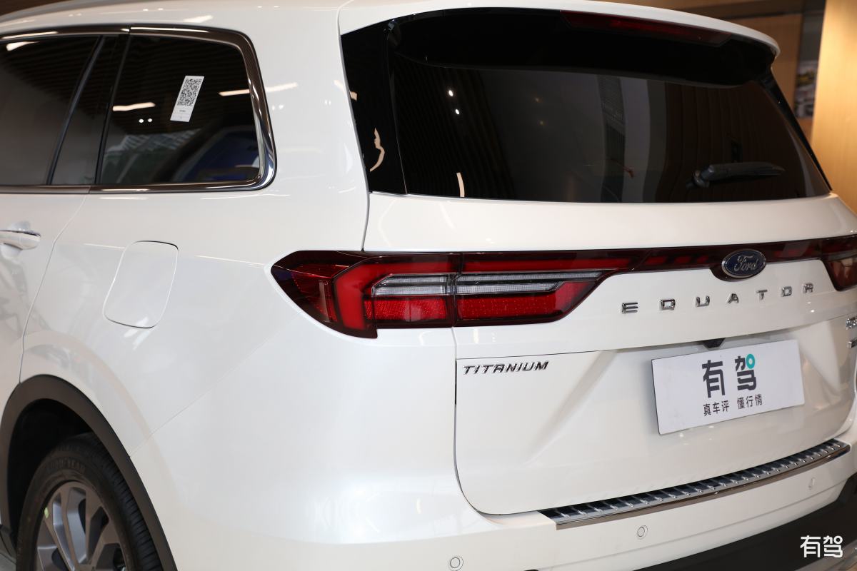 传祺影豹j15和传祺影豹j16的区别在哪里