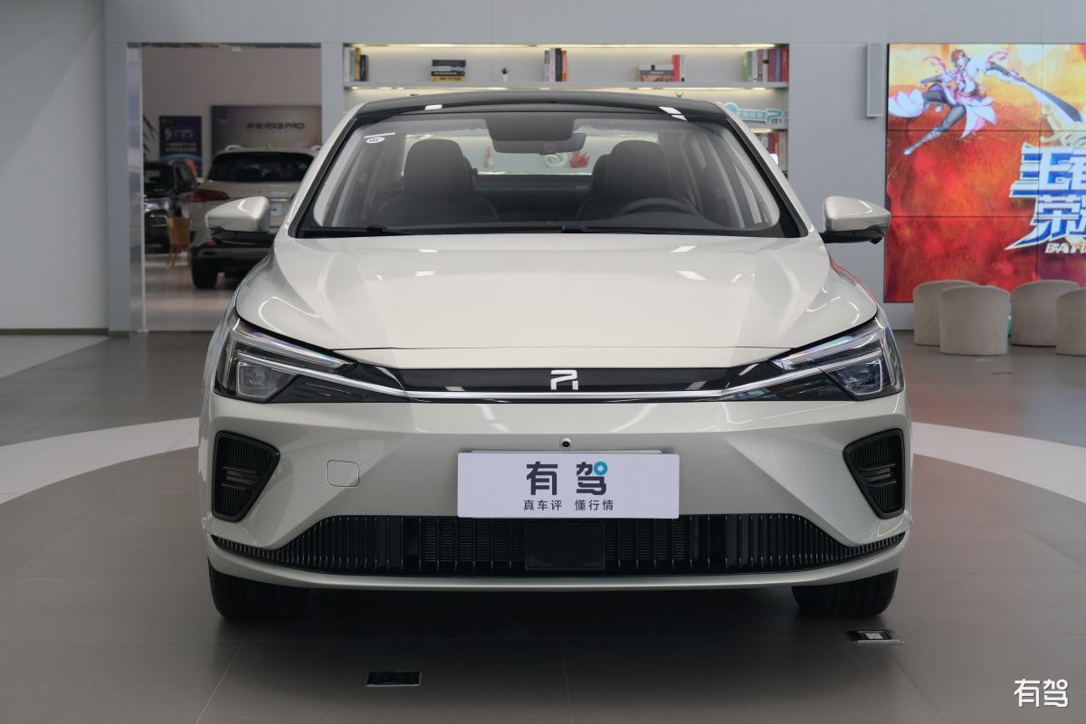 r汽车,r汽车 er6,2021款 新动版 620km 智享版
