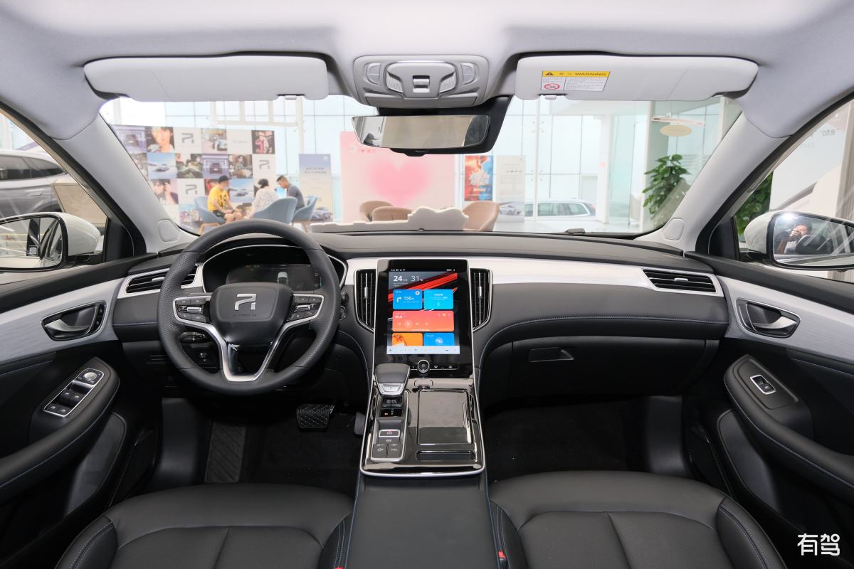 r汽车,r汽车 er6,2021款 新动版 620km 智享版