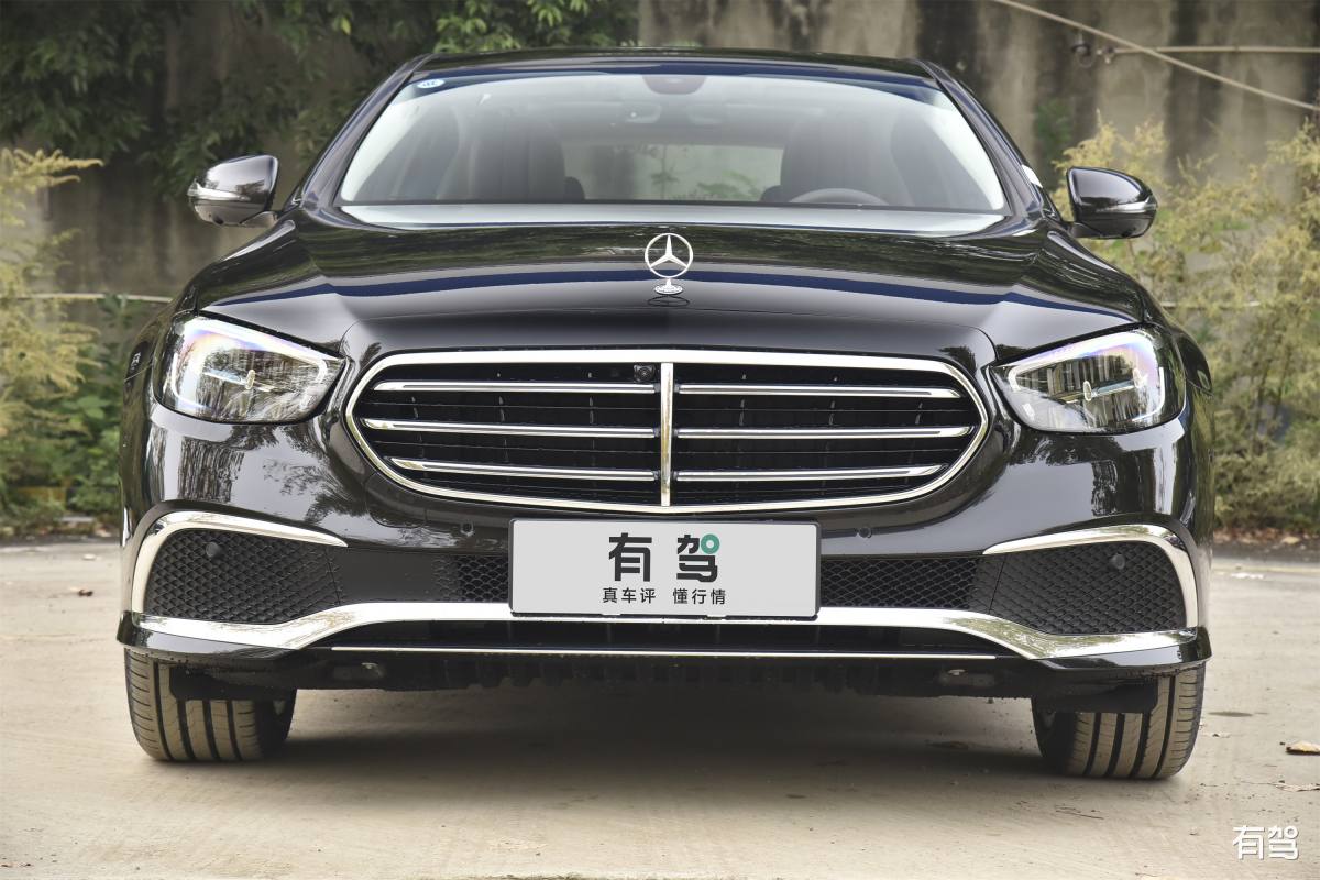 奔驰,奔驰e级新能源,2022款 e 350 e l 插电式混合动力轿车